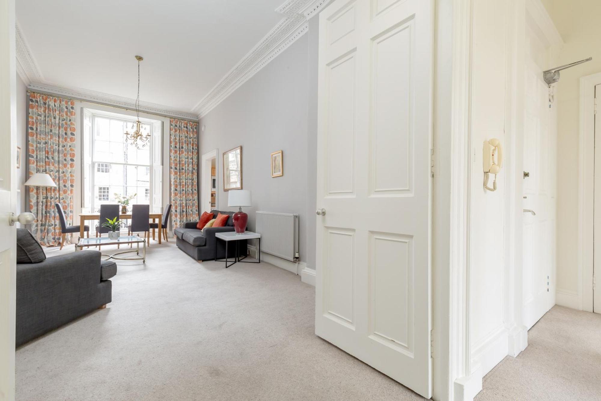 Light And Spacious 2 Bedroom Flat In Heart Of Edinburg Exteriör bild