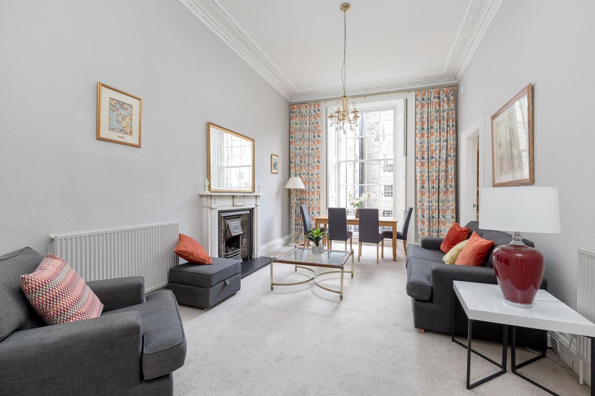 Light And Spacious 2 Bedroom Flat In Heart Of Edinburg Exteriör bild