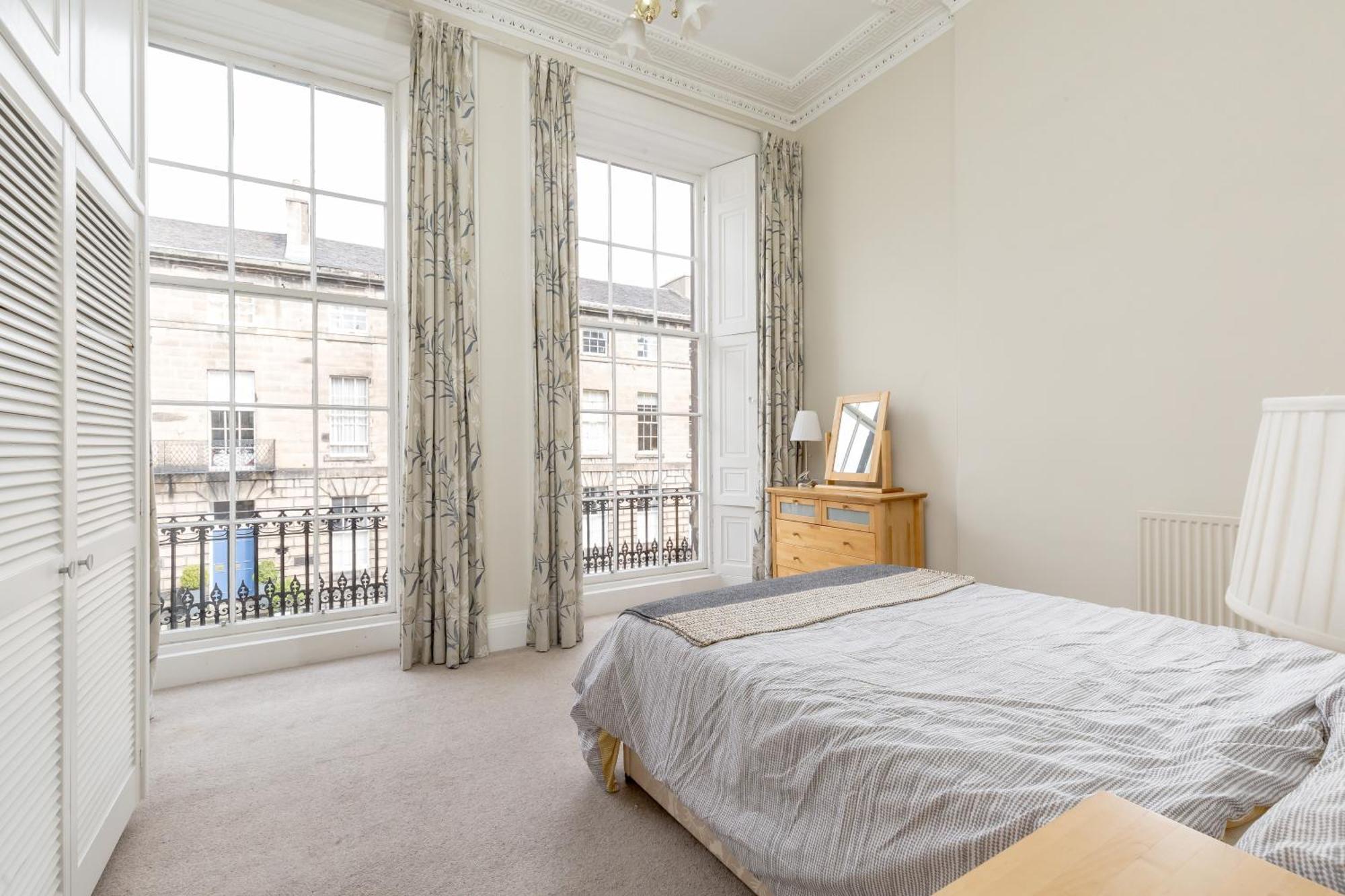 Light And Spacious 2 Bedroom Flat In Heart Of Edinburg Exteriör bild